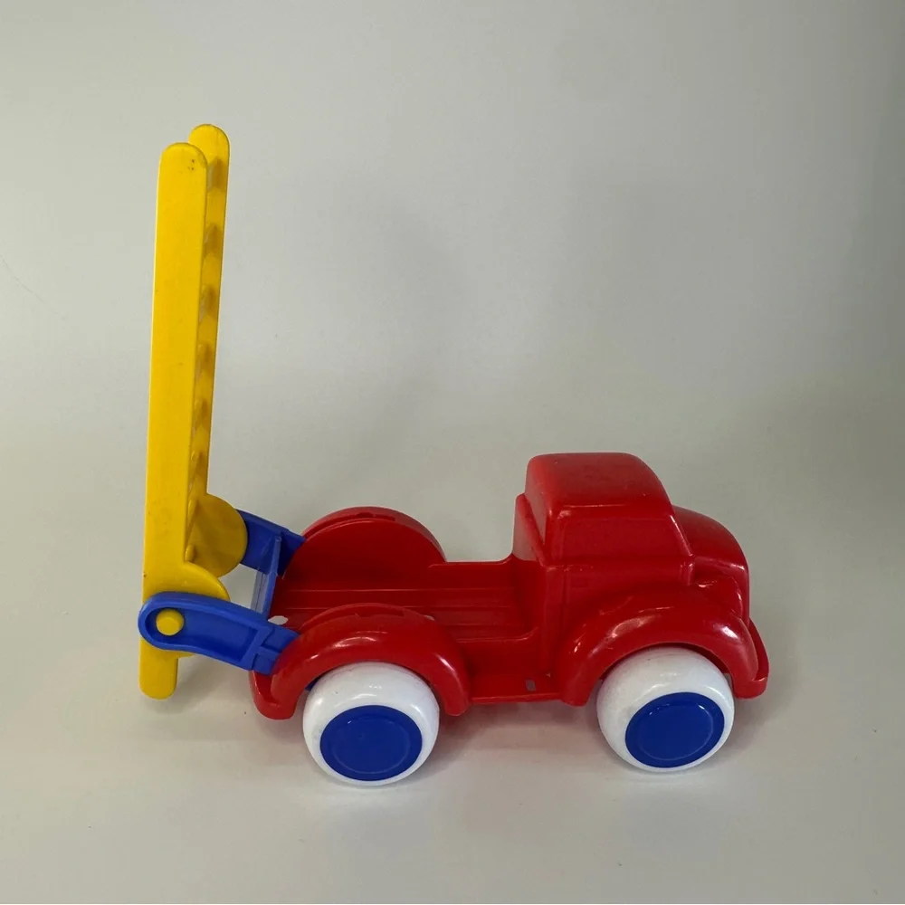 Viking Toys 1060 Sweden‎ Red Yellow Blue Plastic Jumbo Maxi Fire Truck 6” Ladder